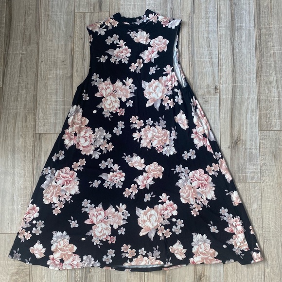 Garage Floral Mini / Midi Dress - Picture 2 of 5